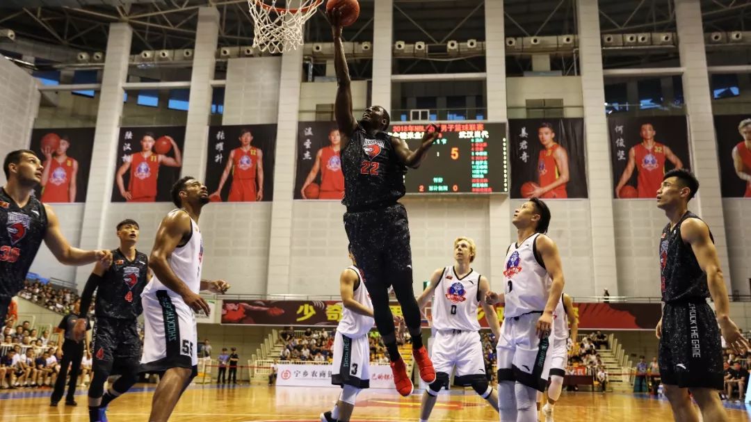 对联赛格局 对联赛格局